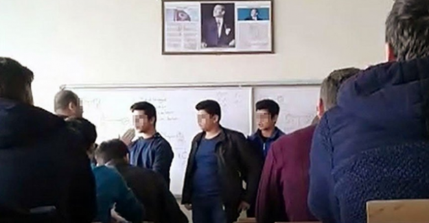 Sivas'ta öğrencilere sıra dayağı