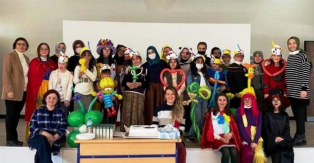 Bursa'da liseli gençlerden özel öğrencilere sosyal destek