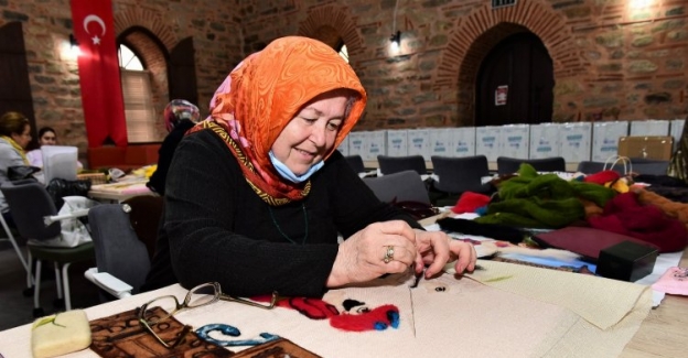 Bursa'da Yıldırımlı kadınlar 'keçe'ye hayat veriyor
