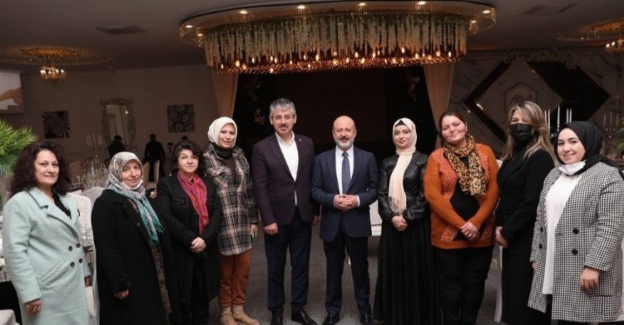 Kayseri Kocasinan'da projelerini mahalle başkanlarına anlattı