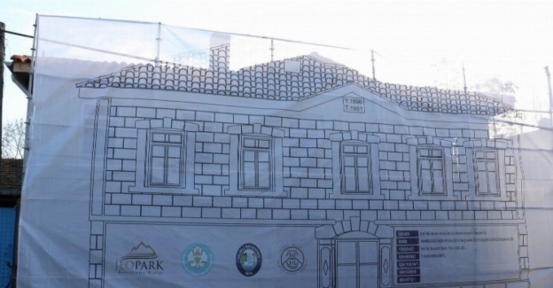 Manisa Salihli'de Atatürk Evi'nde restorasyon sürüyor