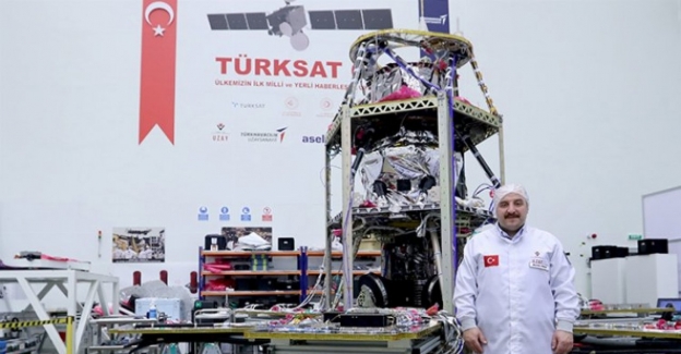 Bakan Varank USET'i ziyaret etti... Milli gözlem uydusu 2023'te uzaya çıkıyor