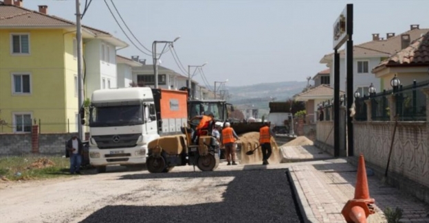 Bursa İnegöl'de 8 sokakta 4 km yol yenileniyor