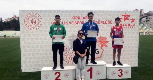 Bursa Osmangazili atlet 'yıldızlar'da göz doldurdu