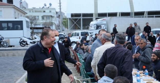 Kilis Belediyesi'nden, 500 evlerde 350 kişilik iftar