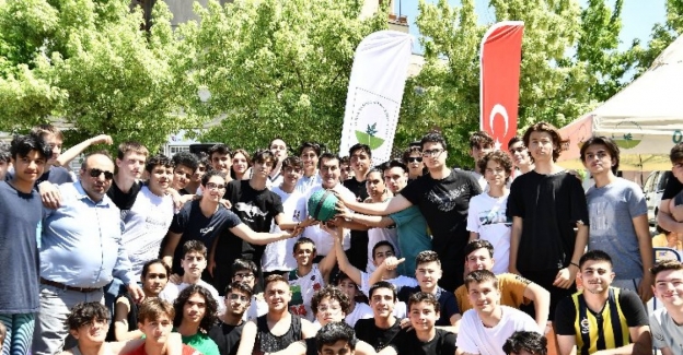 Bursa Osmangazi’de basketbol coşkusu