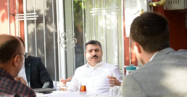 Bursa Yıldırım'da Başkan Yılmaz ev ziyaretlerine devam ediyor 