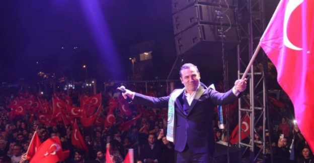 Ferhat Göçer'den 10 bin kişilik konser