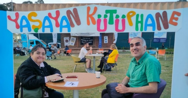 İzmir'de engellilik alanında çalışanlar “kitap” oldu