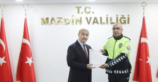 Mardin Valisi Demirtaş, başarılı personeli ödüllendirdi