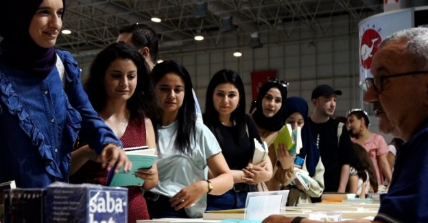 Vatandaşlar Gaziantep Kitap Fuarı'nı çok sevdi 