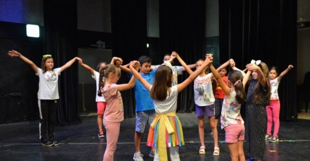Bursa Yıldırım'da 'halk oyunları' kursuna yoğun ilgi