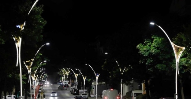 Kocaeli'de Körfez Akşemsettin Caddesi ışıl ışıl oldu