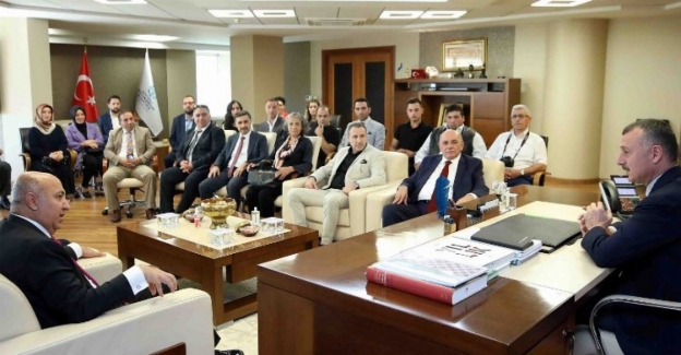 Kocaeli'de Ahilik Kutlama Komitesi'nden Başkan Büyükakın'a ziyaret