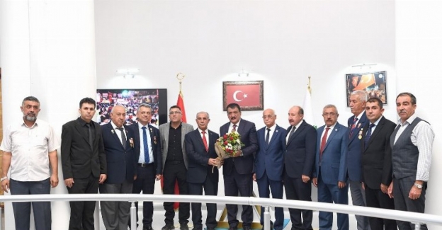 Malatya'da gazilerden Başkan Gürkan'a ziyaret