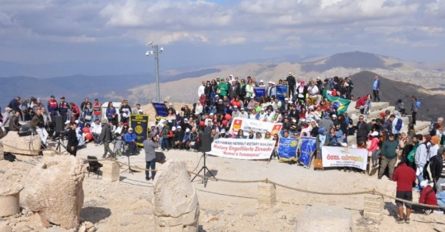 Nemrut Dağı'nda çocuk felci için Rotaryenlerden farkındalık konseri