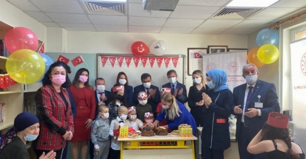 Bursa'da hastane sınıflarında Cumhuriyet coşkusu