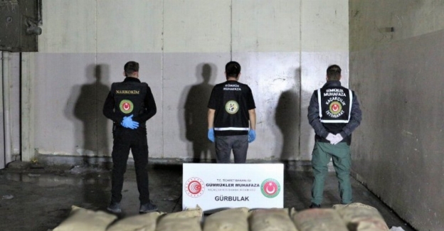 Gürbulak Sınırı'nda 305 kilogram uyuşturucu ele geçirildi