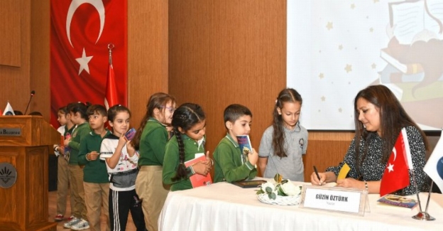 İzmir Karabağlar'da çocuklar, Yıldız Kenter’de yazarlarla buluşuyor