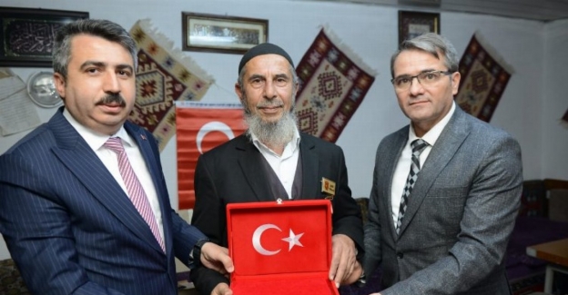 Bursa Yıldırım'da Başkan Yılmaz'dan şehit ailesine ziyaret