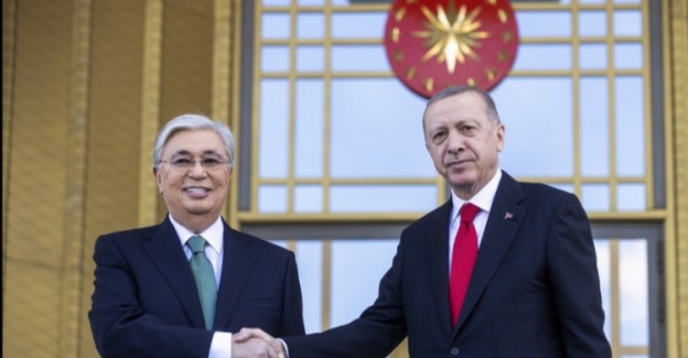 Cumhurbaşkanı Erdoğan'dan Tokayev'e tebrik