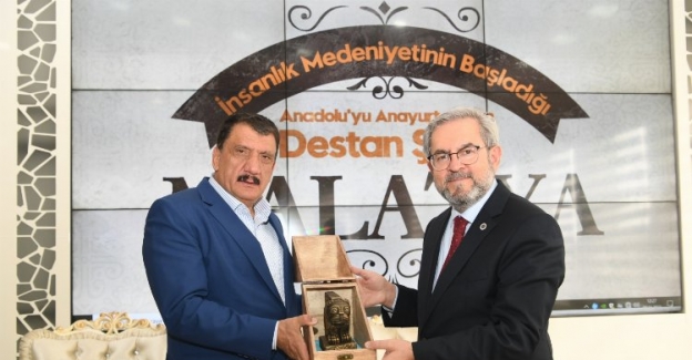 Rektör Prof. Dr. Necdet Ünüvar'dan Selahattin Gürkan'a ziyaret