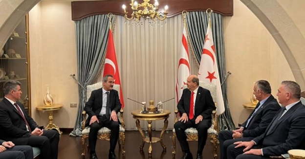 Bakan Özer'den KKTC Cumhurbaşkanı Tatar'a ziyaret