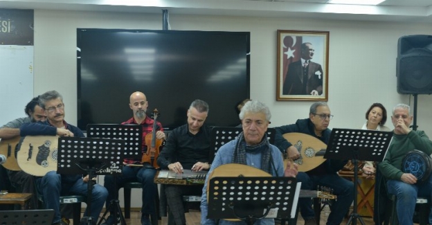 Bursa Nilüfer'de şarkılar iyilik için söyleniyor