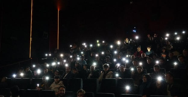 Konya'da gençler aileleriyle sinemada buluştu