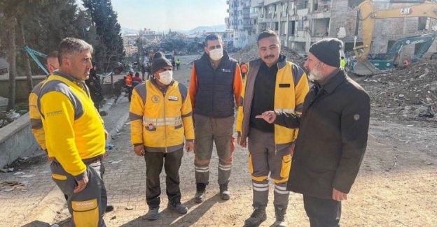 Ahmet Çolakbayrakdar'dan 'deprem' mesaisi