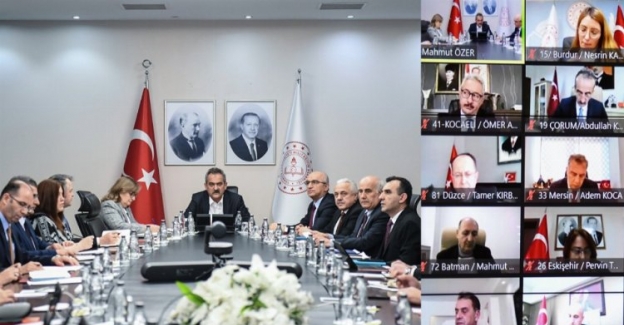 Bakan Özer 71 ilin müdürleriyle toplandı