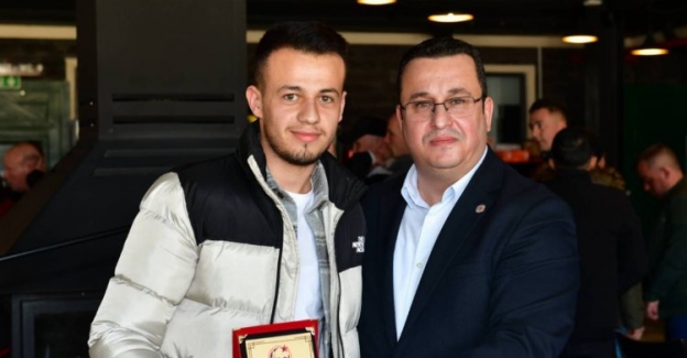 Bursa Mustafakemalpaşa'da Başkan'dan yerel destekçilere ödül