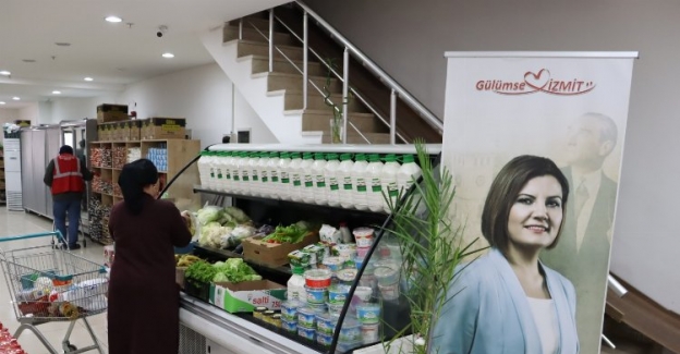 İzmit Belediyesi Gıda Bankası ile yüzler gülüyor