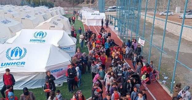 Manisa Büyükşehir depremzede çocukları unutmuyor
