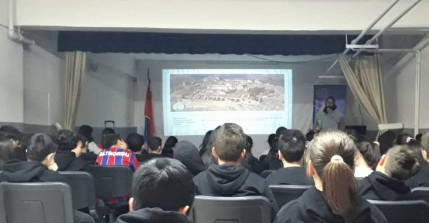 İzmir Bergama'da tarihi değerlere farklı eğitim