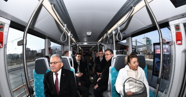 Kayseri'de yeni tramvay hattı hizmete başladı