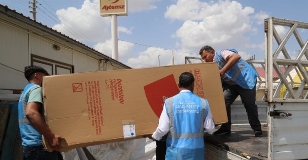 Gaziantep'te ev eşyaları ilk sahiplerine ulaştı