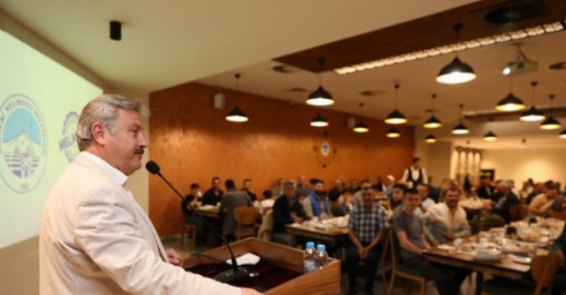 Mustafa Palancıoğlu pazarcı esnafı ile buluştu