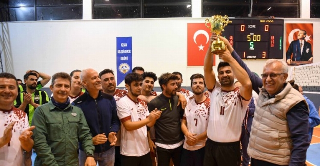 Trakya Cup Voleybol'da şampiyon Malkaraspor