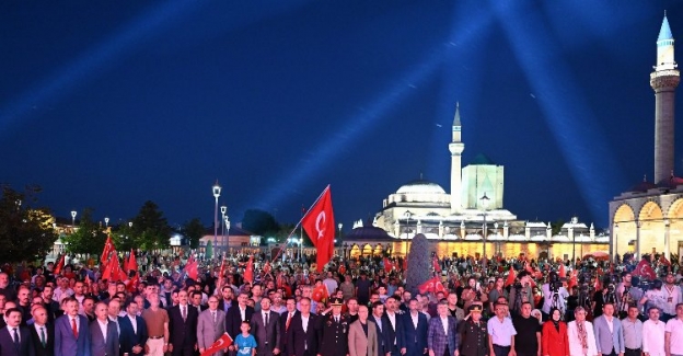 Konyalılar Mevlana Meydanı'nda toplandı