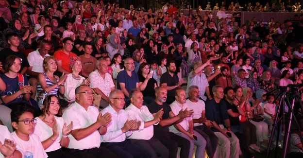 Kayseri Talas Meydanı'nda konser coşkusu