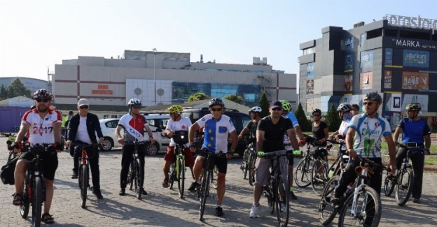 İzmit'te farkındalık oluşturan bisiklet turu