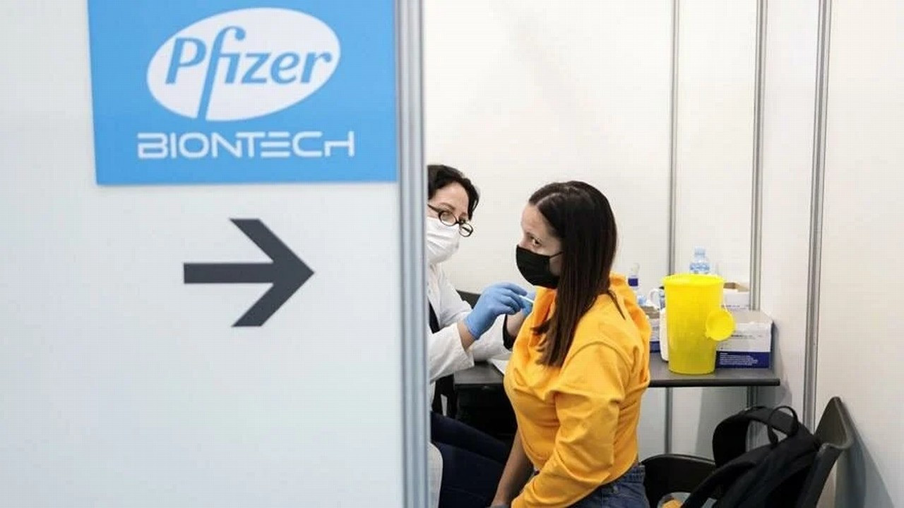 Dördüncü Pfizer/BioNTech dozu Omicron’a karşı bir etki yaratmıyor