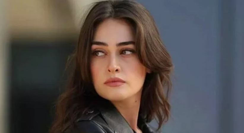 Güzel oyuncu Esra Bilgiç gelinlik giydi sosyal medya sallandı!..