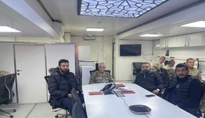 Jandarma Genel Komutanı Arif Çetin’in yanında bu kez Alaattin Çakıcı’nın danışmanı yer aldı