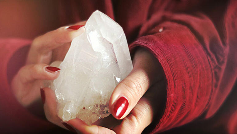 Kristal terapinin faydaları ve kristal taşları doğru kullanmanın püf noktaları