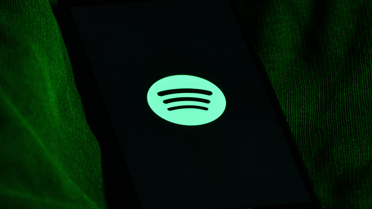 Spotify, podcast çalışanlarının yaklaşık yüzde 5'ini işten çıkardı