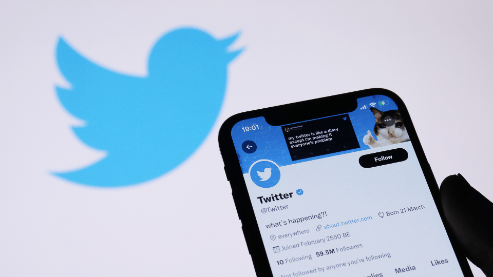 Twitter, gönderilerde yer işaretlerine eklenme sayısını göstermeye başladı